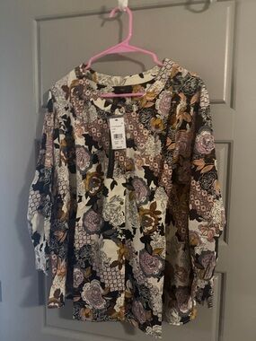 intro. NWT Floral Mixed-Print Blouse in Black, White, Mauve, Mustard